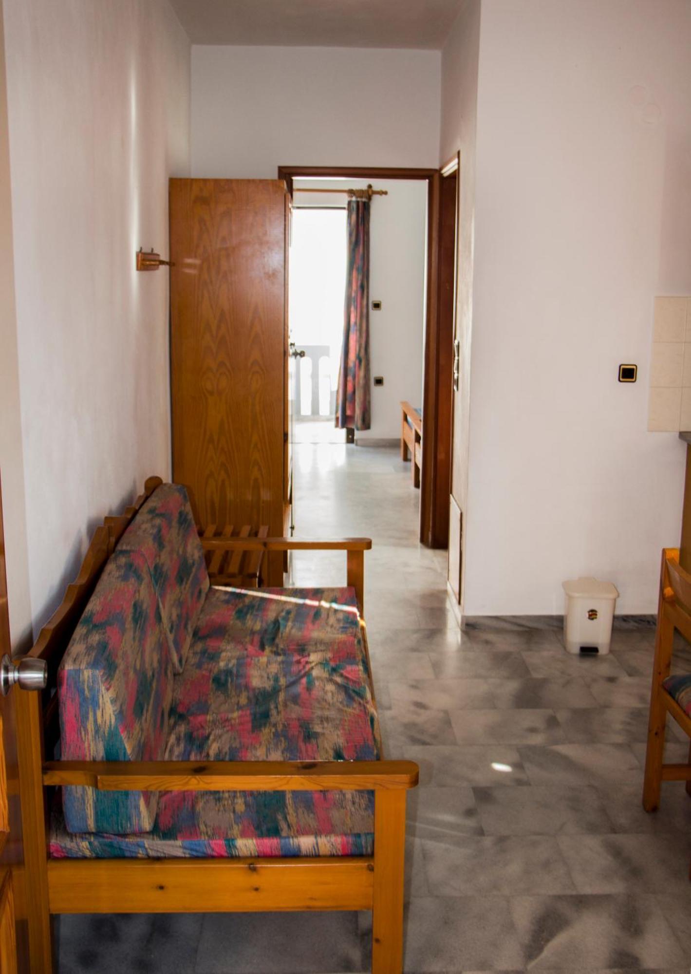Popi Hotel Apartments Agia Marina Eksteriør bilde