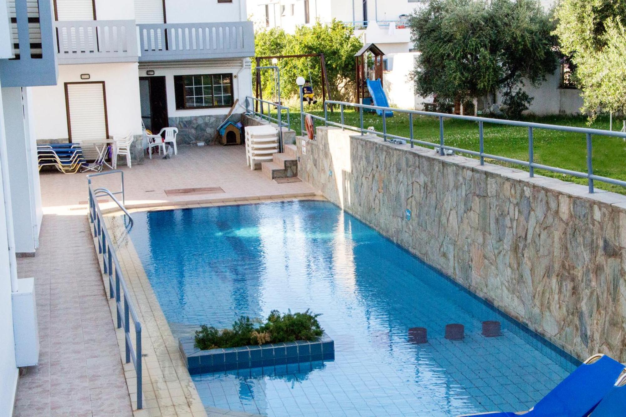 Popi Hotel Apartments Agia Marina Eksteriør bilde