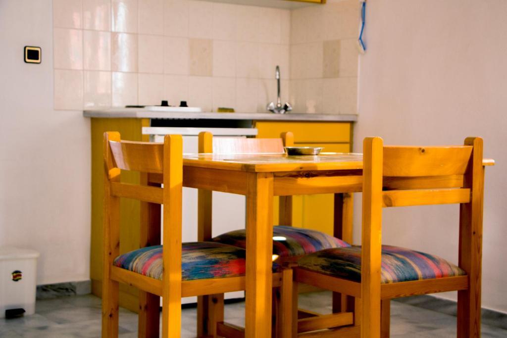 Popi Hotel Apartments Agia Marina Eksteriør bilde