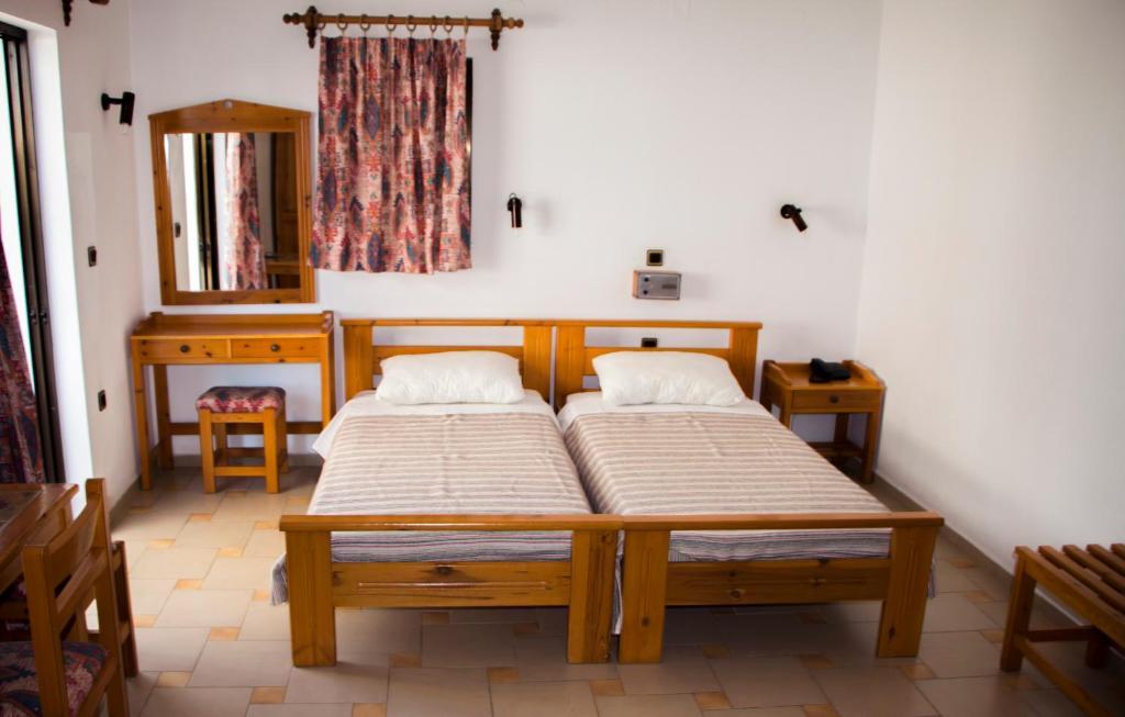 Popi Hotel Apartments Agia Marina Eksteriør bilde